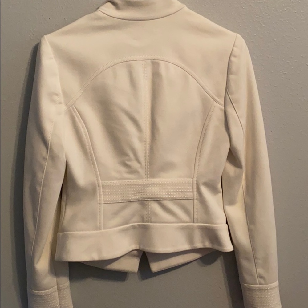 <HP> White House Black Market Ruffled White Jacket - Picture 6 of 7